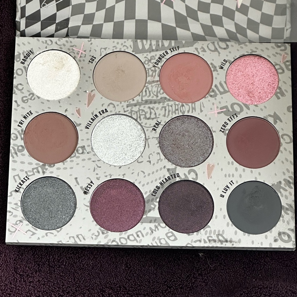 Colourpop eyeshadow palette in Trouble Maker BNWOB